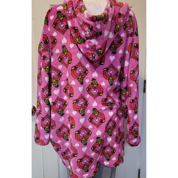 The Grinch Sweatshirt Dr. Seuss Hearts Pink OSFM Oversized Pockets, NWOT - Picture 4 of 6